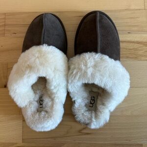 BRAND NEW UGG Scuffette II Slippers